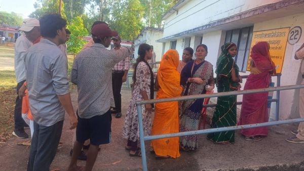 पहली बार हो रहे शिवनंदनपुर निकाय चुनाव में दिखा उत्साह