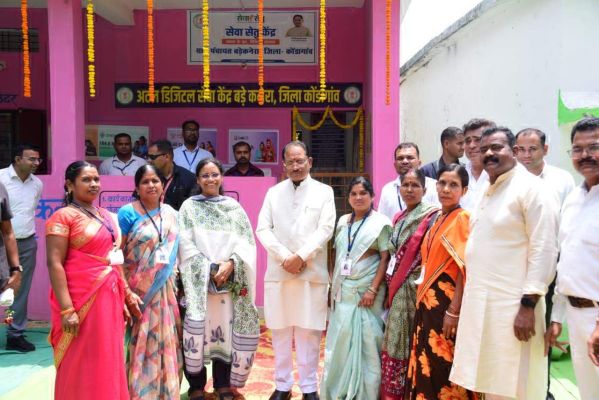 अब गाँव में ही मिल रही डिजिटल सरकार की हर सुविधा