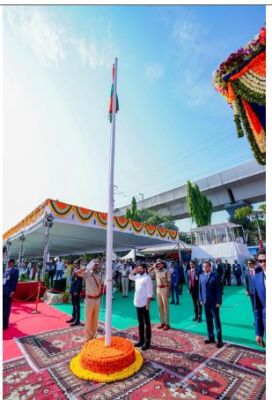 तेलंगाना ने मनाया स्थापना दिवस, सीएम रेवंत रेड्डी और राज्यपाल ने फहराया तिरंगा