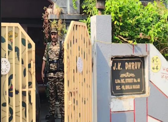 पीएससी घोटाला : पूर्व आईएएस धुव्र, वासनिक और गनवीर पर ईडी के छापे