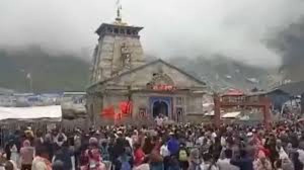 बद्रीनाथ-केदारनाथ यात्रा: बढ़ती भीड़ को देखते हुए प्रशासन ने तीर्थयात्रियों से की ये अपील