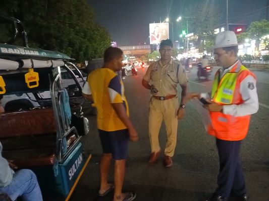 बुधवार रात 54 नशेड़ी ड्राइवर पर कार्रवाई, वाहन जब्त 