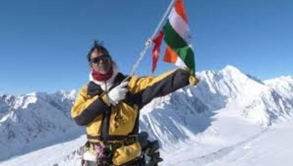 माउंट एवरेस्ट पर एक सप्ताह से लापता शेरपा गाइड जीवित मिला