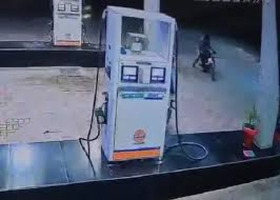 पंजाब : गुरदासपुर में भाजपा नेता के पेट्रोल पंप पर गोलीबारी, बाल-बाल बचे