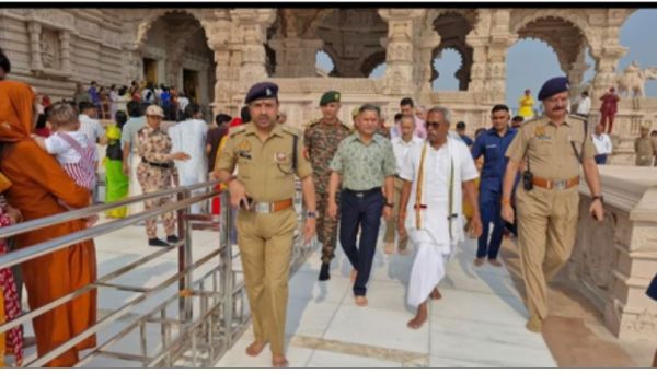 अयोध्या : रामलला के दरबार में पहुंचे थल सेना प्रमुख, हनुमानगढ़ी में भी किया दर्शन 