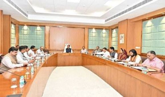 खनिज परिवहन वाहनों में जीपीएस अनिवार्य