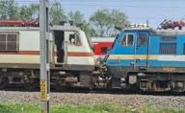 भुवनेश्वर में एक ही पटरी पर आमने-सामने आई दो खाली ट्रेन रैक, बड़ा हादसा टला