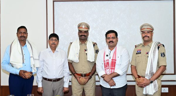 शौर्य चक्र से सम्मानित वीर जवानों ने बताया पूरा आपरेशन 