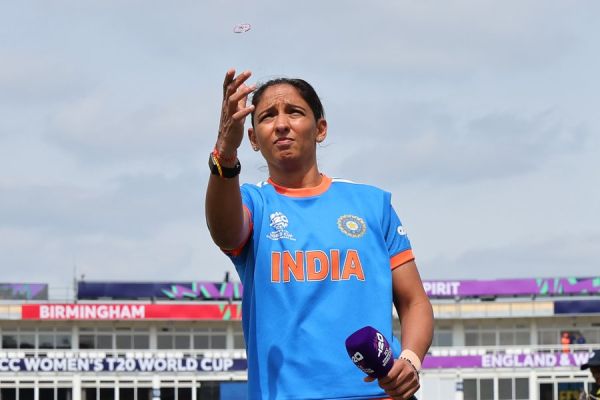 भारत का पाक के खिलाफ टॉस जीतकर बल्लेबाजी का फैसला