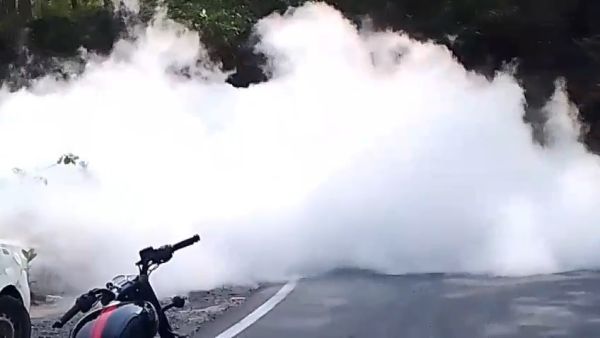 देखें VIDEO:  केशकाल घाट में पलटा ऑक्सीजन टैंकर