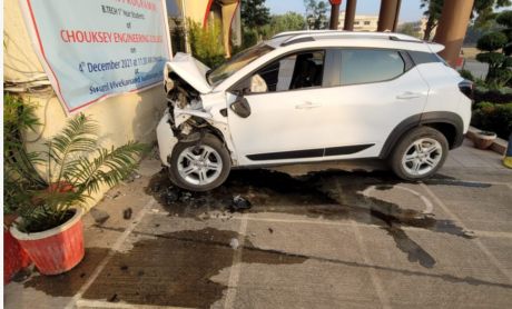 1641728126Ashish_Jaiswal_Car_accident_1.png