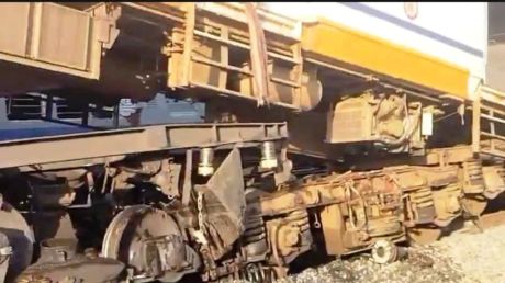 1762320926Train_accident_Lalkhadan_10.jpg