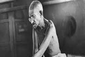गांधी को लोग देर से समझते हैं