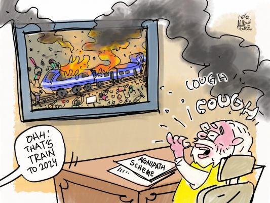 कार्टूनिस्ट मीका अजीज़