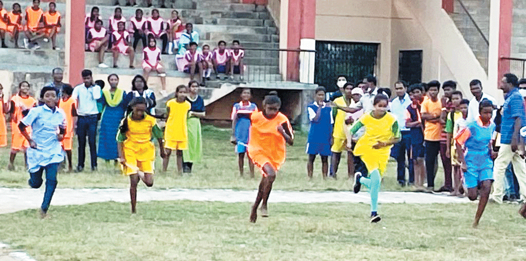 बच्चों को बेहतर पढ़ाई के साथ खेल में भी अपनी भागीदारी निभानी चाहिए-विधायक