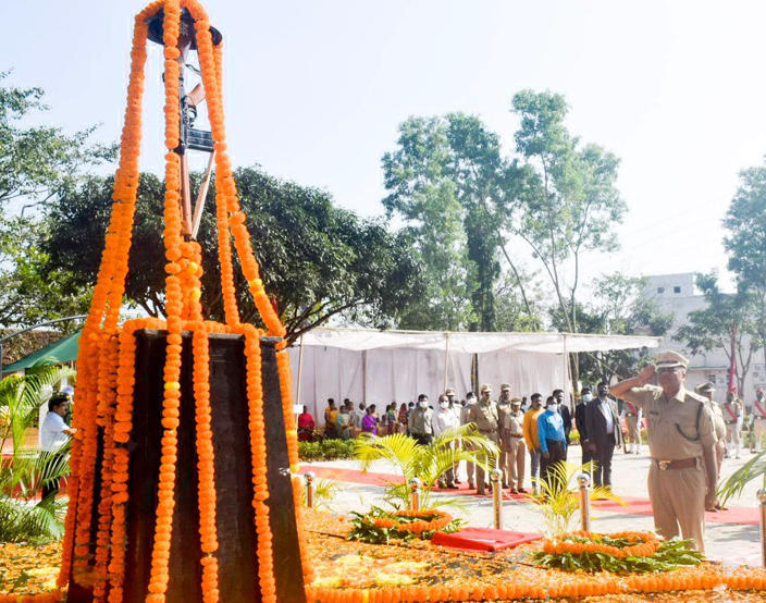 पुलिस स्मृति दिवस पर शहीदों को दी श्रद्धांजलि