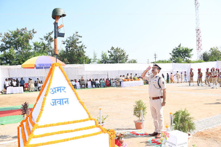 शहीदों ने मातृभूमि की सेवा के लिए अपना सर्वस्व बलिदान किया - बालाजी राव शहीदों ने मातृभूमि की सेवा के लिए अपना सर्वस्व बलिदान किया - बालाजी राव
