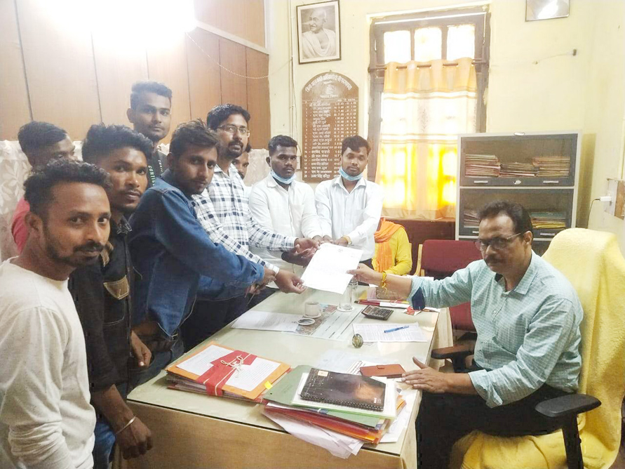   आबकारी विभाग में स्थानीय भर्ती को लेकर युवा कांग्रेस ने सौंपा ज्ञापन