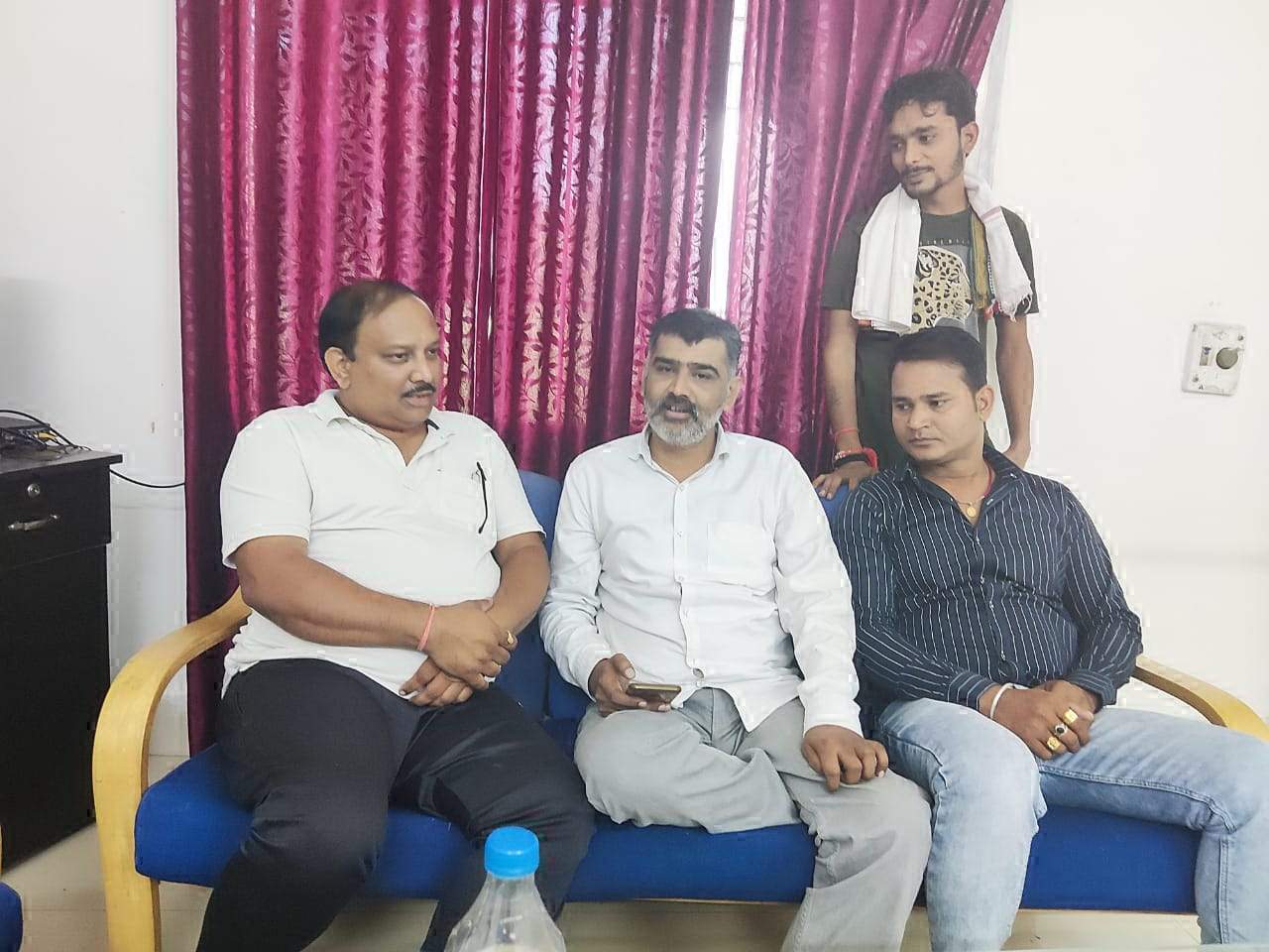 प्रदेश इंटक अध्यक्ष पहुंचे महासमुंद, पदाधिकारियों से चर्चा प्रदेश इंटक अध्यक्ष पहुंचे महासमुंद, पदाधिकारियों से चर्चा