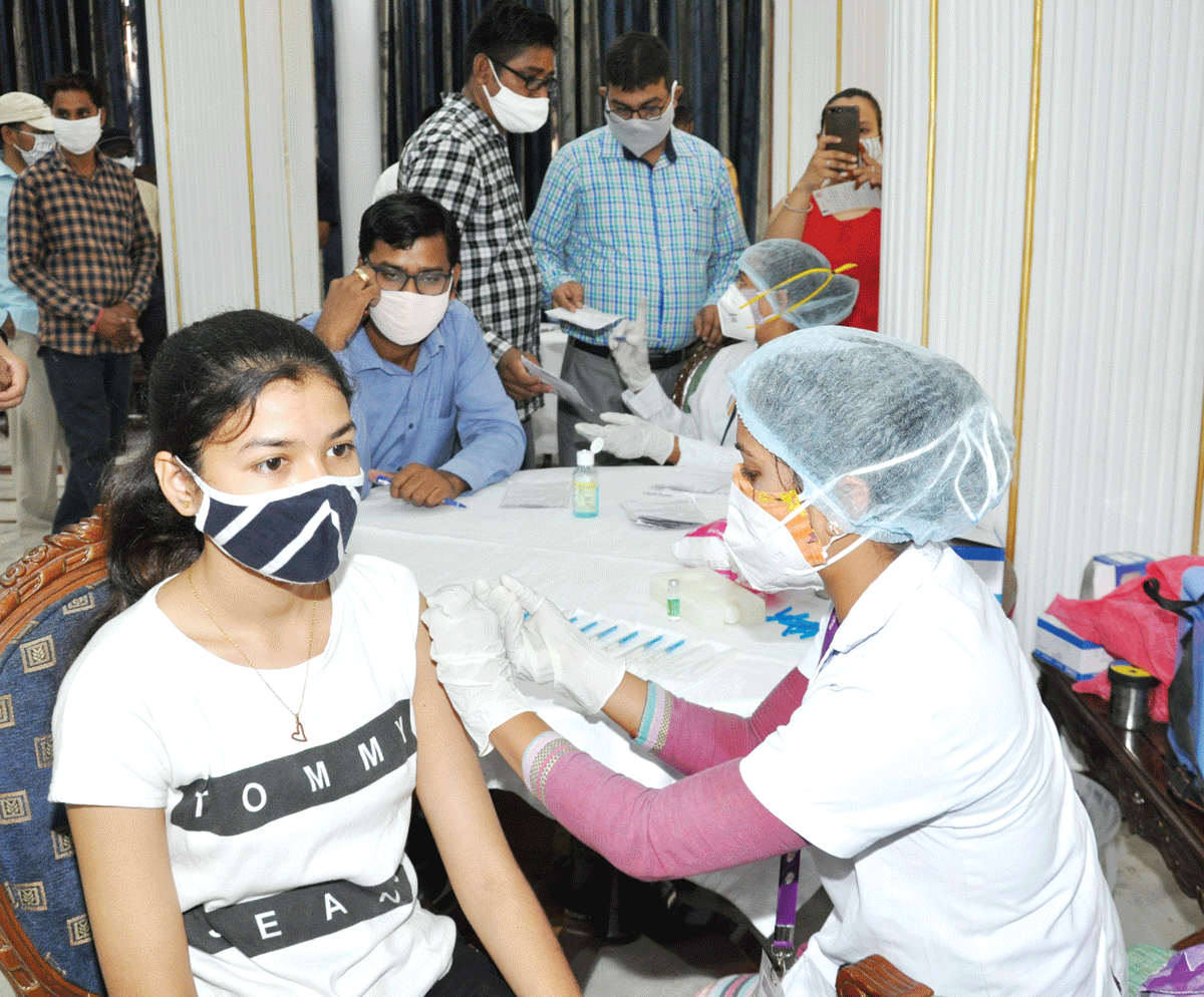  कोरोना वैक्सीन की पहली डोज लेने वालों की संख्या डेढ़ करोड़ पार