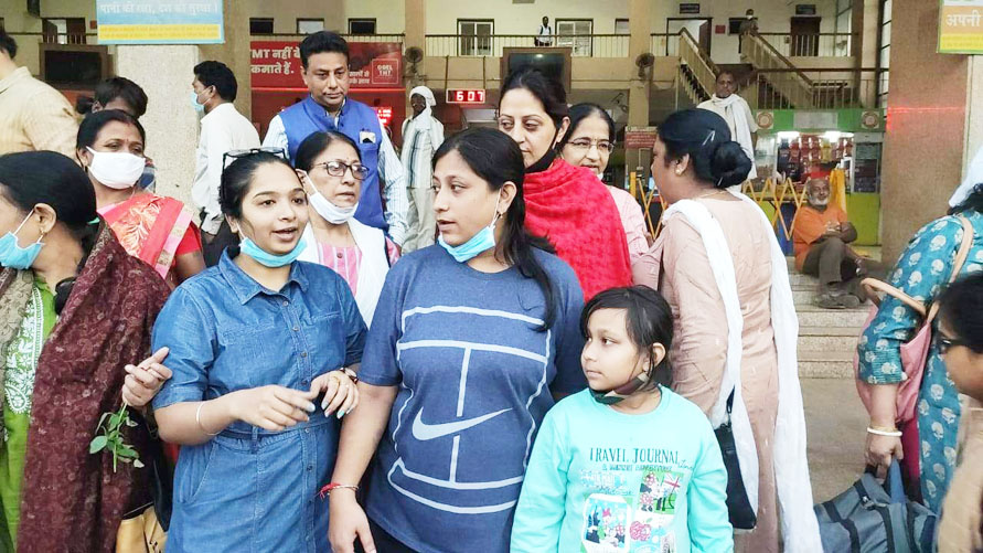 नैनीताल से सकुशल लौटा भिलाई का पर्यटन दल नैनीताल से सकुशल लौटा भिलाई का पर्यटन दल