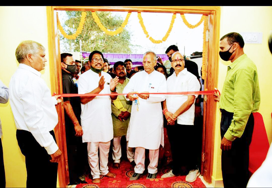 शिक्षा के साथ संस्कार जरूरी-ताम्रध्वज शिक्षा के साथ संस्कार जरूरी-ताम्रध्वज