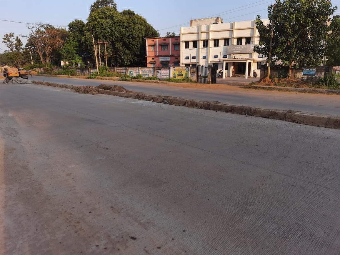  जपं कार्यालय के सामने रोड क्रॉसिंग के लिए जगह छोडऩे की मांग