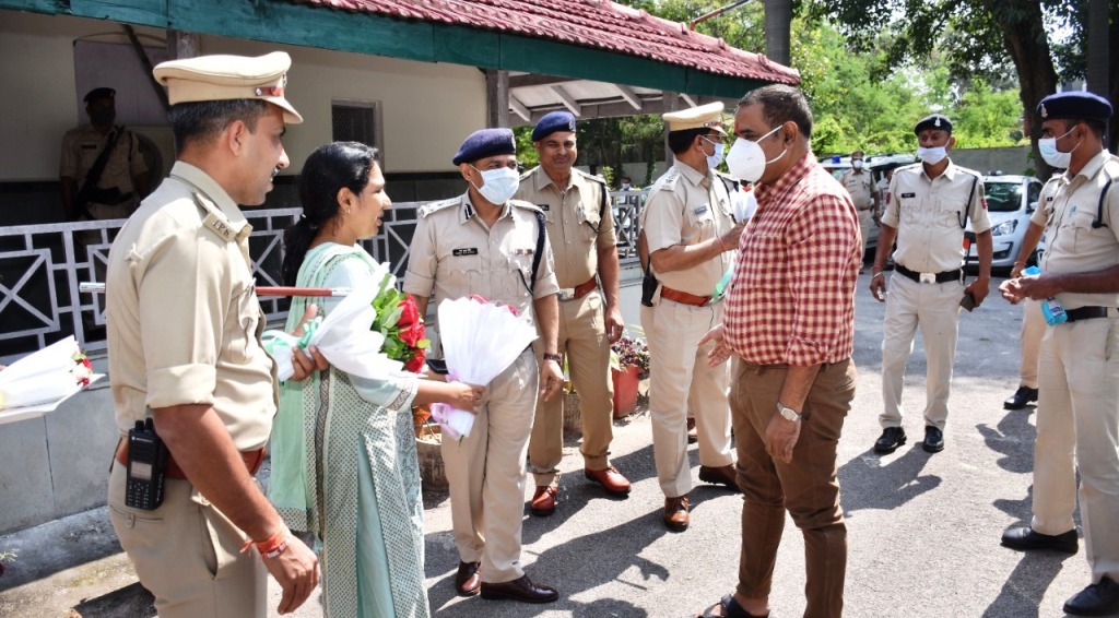 डीजीपी अवस्थी अचानक पहुंचे जीपीएम जिले के दौरे पर, गांजा शराब की तस्करी रोकने का निर्देश