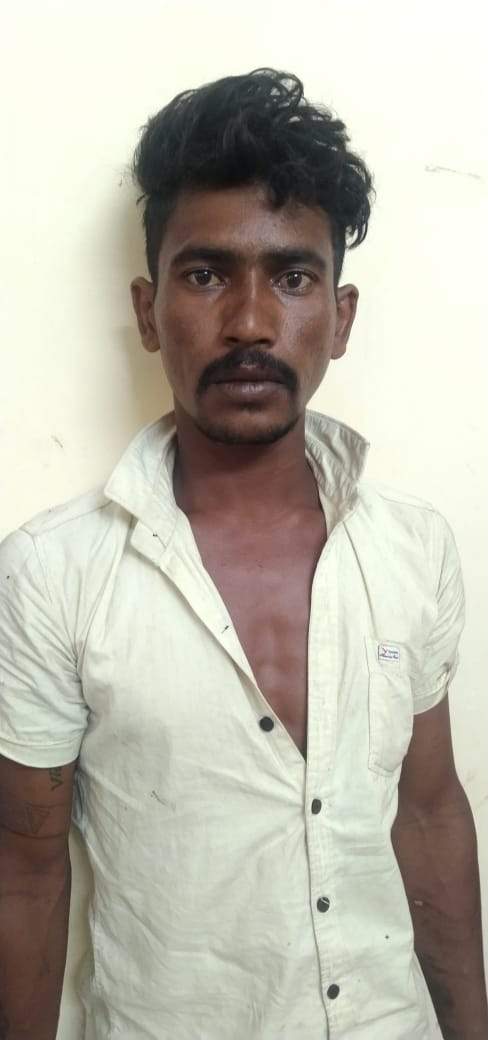 बाइक पर गांजा तस्करी, 2 पकड़ाए