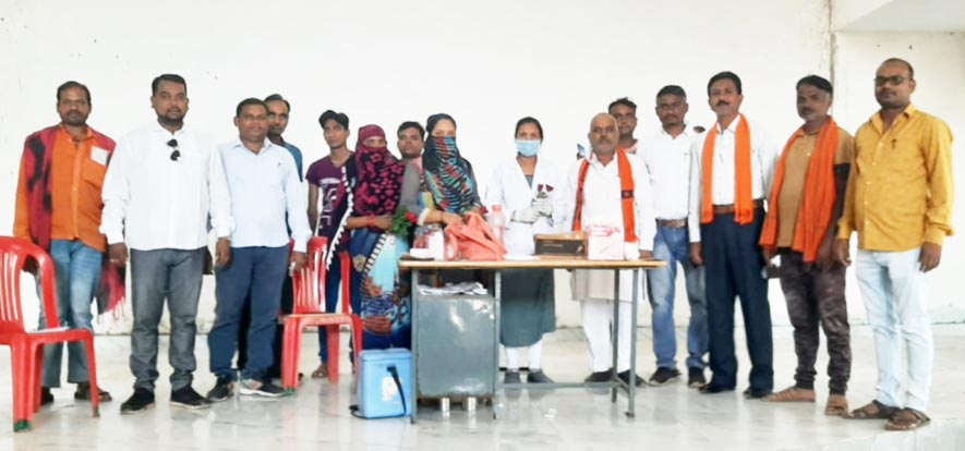 सौ करोड़ टीकाकरण पूर्ण, कुम्हारी भाजपा मंडल ने किया स्वास्थ्य कर्मियों का सम्मान