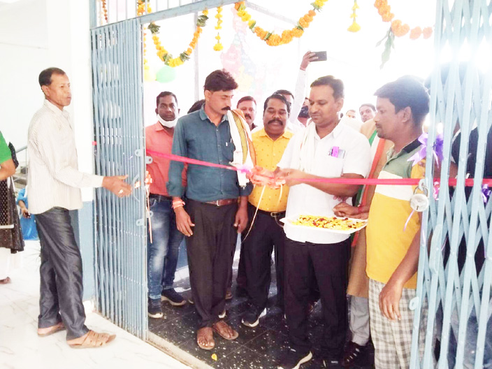 स्कूल भवन का उद्घाटन