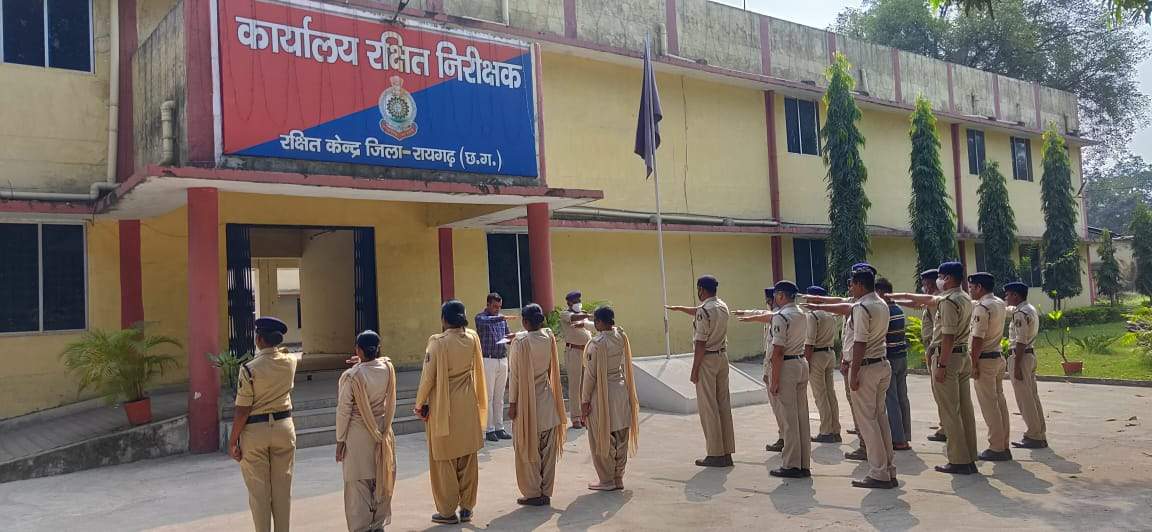 पुलिस झंडा दिवस के समापन पर विजेताओं को पुरस्कार