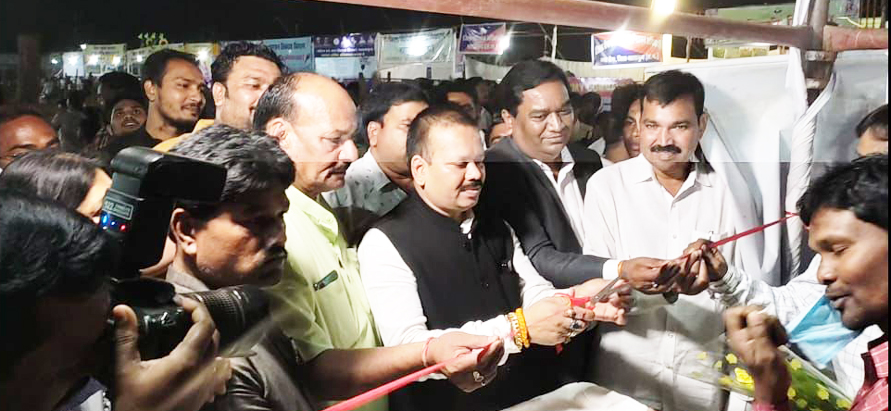 छायाचित्र प्रदर्शनी का अवलोकन छायाचित्र प्रदर्शनी का अवलोकन