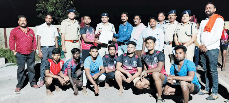 शहीदों की याद में कबड्डी स्पर्धा, विजेता पुरस्कृत