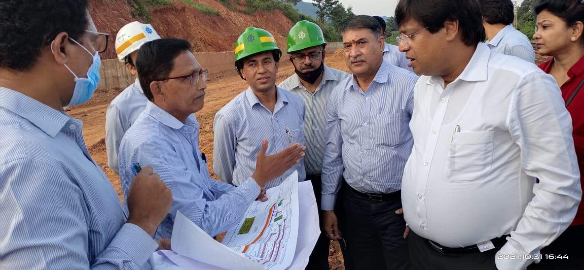 एनएमडीसी वित्त विभाग के निदेशक का बचेली दौरा