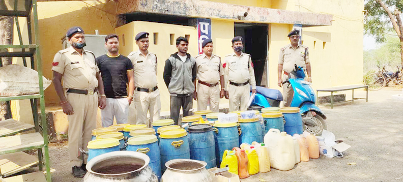 शराब सप्लाई करने वाला बंदी