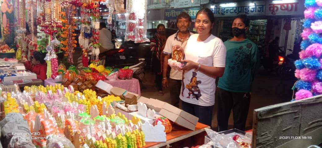 दिवाली आज, रोशन होंगे घर-आंगन, जगमगाएगा शहर