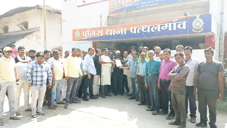 दीपावली की रात तलवार से ताबड़तोड़ हमला कर जान लेने की कोशिश