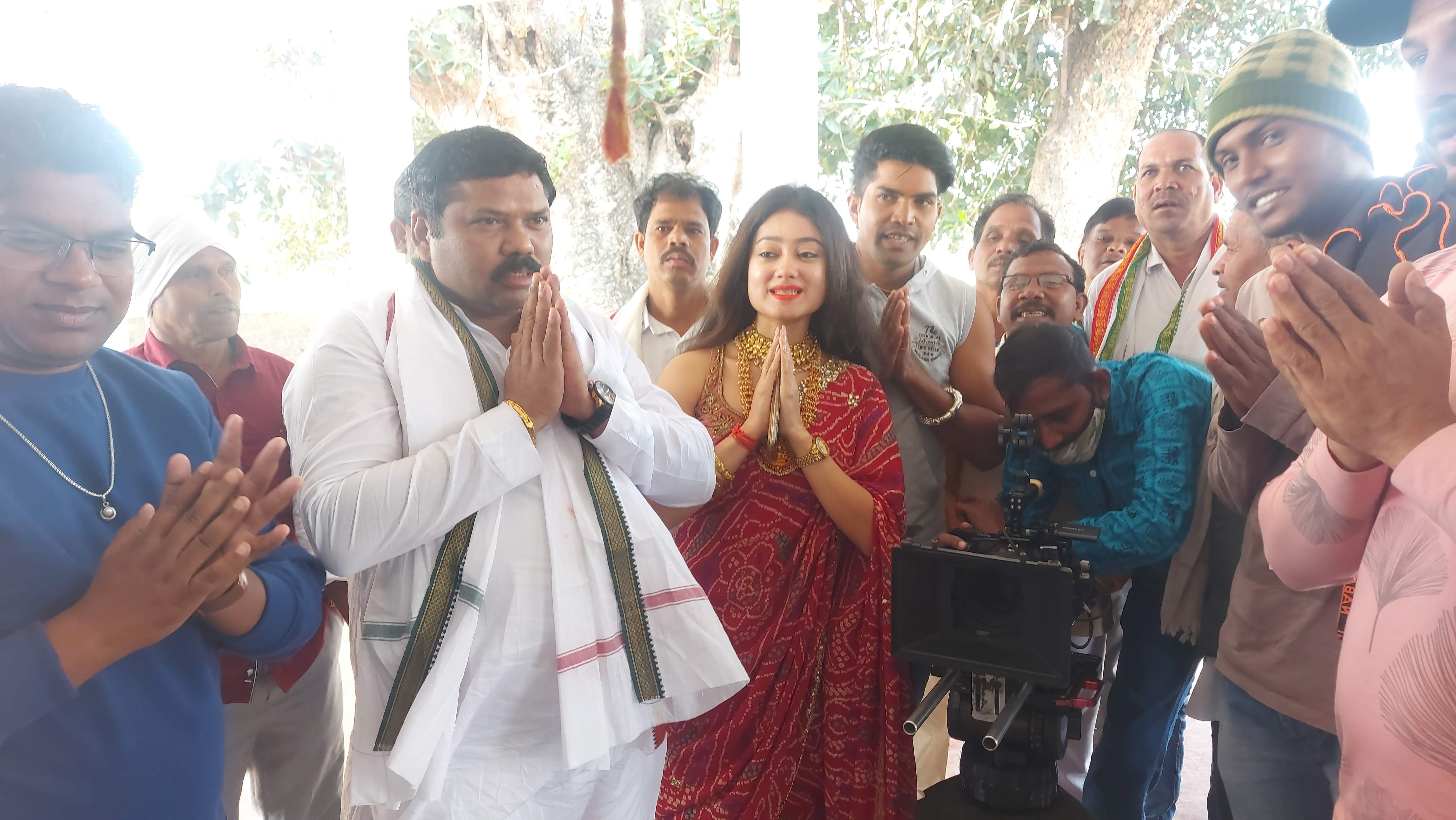 विधायक संतराम की मौजूदगी में झिटकु-मिटकी अमर प्रेमगाथा फिल्म की शूटिंग शुरू