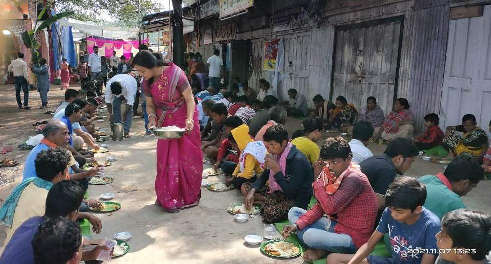 हवन के बाद मां काली को दी विदाई