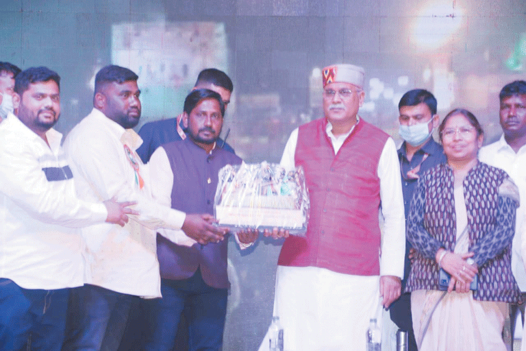 छठ पर्व पर अवकाश बिहार के बाद केवल छत्तीसगढ़ में