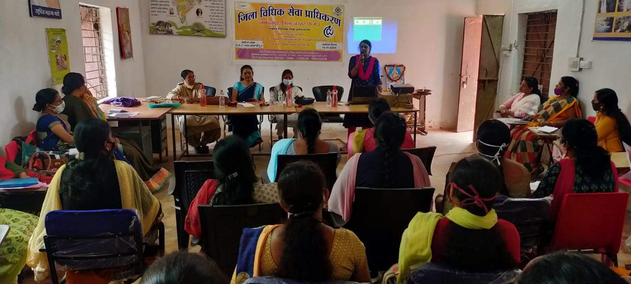 जागरुकता कार्यक्रम में दी महिला अधिकारों की जानकारी जागरुकता कार्यक्रम में दी महिला अधिकारों की जानकारी