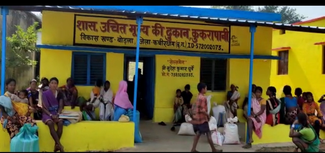 कुकरापानी के सरपंच व सचिव ने बदली सोसायटी की तस्वीर कुकरापानी के सरपंच व सचिव ने बदली सोसायटी की तस्वीर