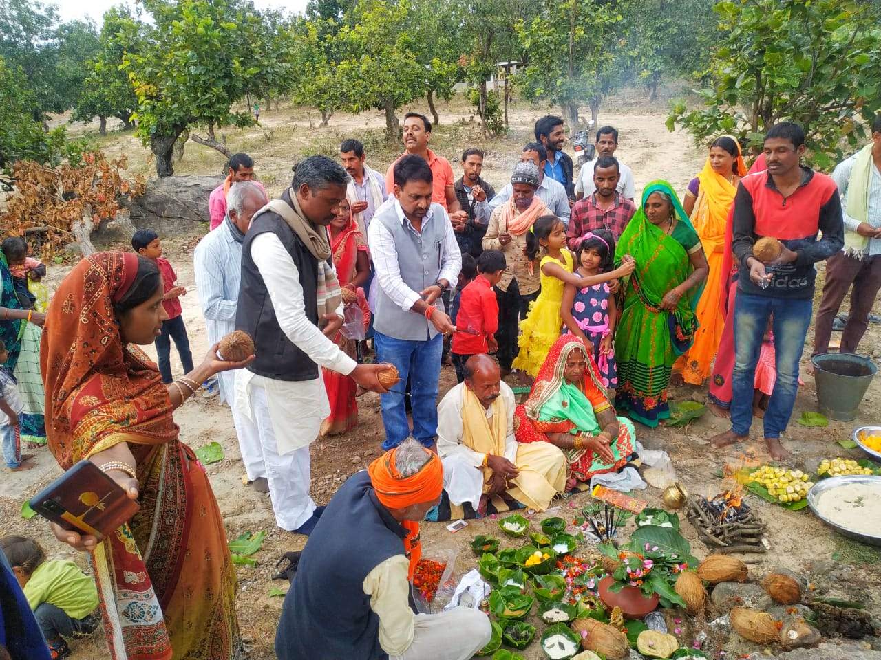 पर्वत व प्रकृति से मिलने वाली वस्तुओं का महत्व बताती है गोवर्धन पूजा-ठाकुर राम