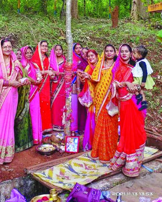 हर्षोल्लास के साथ मनी आंवला नवमी