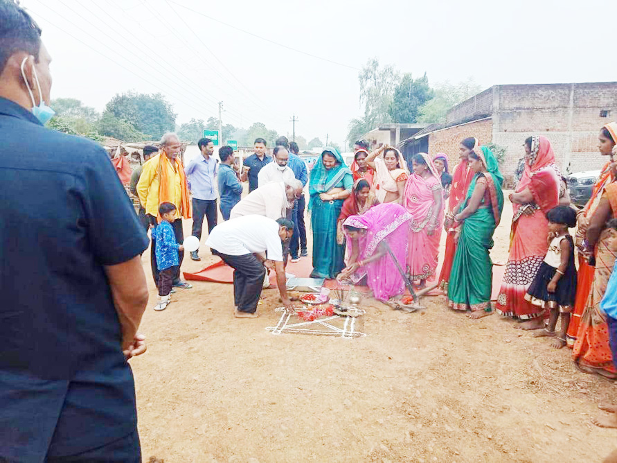 सांगली-चिखली में बनेगी लाखों की सीसी सडक़ सांगली-चिखली में बनेगी लाखों की सीसी सडक़