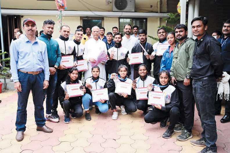 ग्रेपलिंग कुश्ती में छत्तीसगढ़ के खिलाडिय़ों को 10 पदक, गृहमंत्री ने दी बधाई