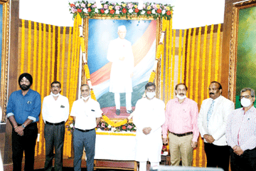  महंत ने विस में पं. नेहरू को श्रद्धासुमन अर्पित किए