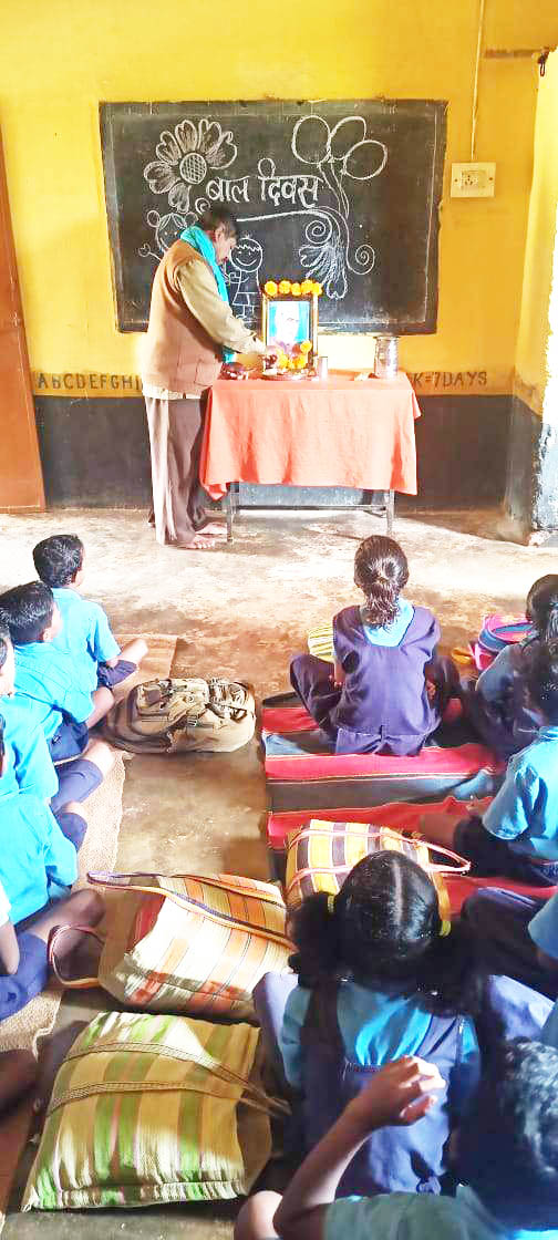 स्कूलों में बच्चों ने मनाया बाल दिवस स्कूलों में बच्चों ने मनाया बाल दिवस