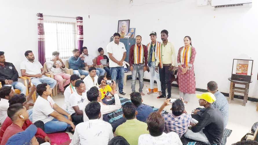 युवाओं ने किया कांग्रेस प्रवेश